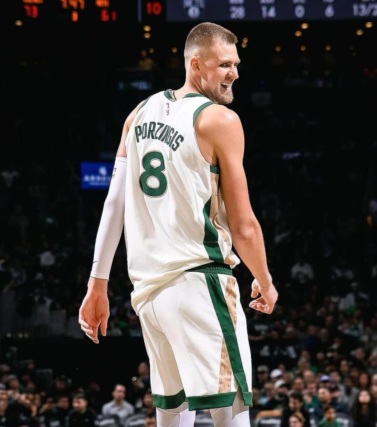 包含掘金力克爵士，波尔津吉斯打破历史纪录的词条